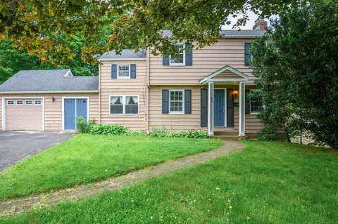 60 Old Mill Rd, Middletown, CT 06457