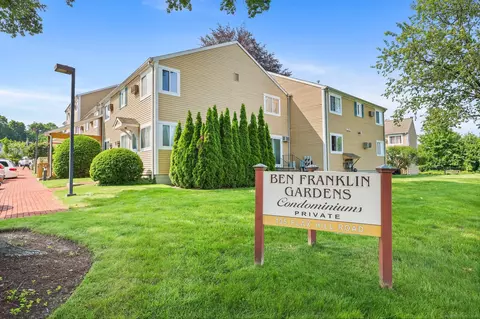 135 Flax Hill Rd #23, Norwalk, CT 06854