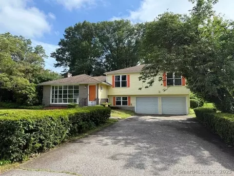 847 Glenbrook Rd, Orange, CT 06477