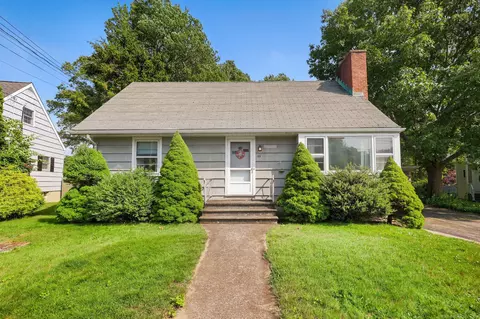 85 Sawyer Rd, Fairfield, CT 06824