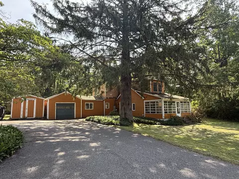 31 Obtuse Rd S, Brookfield, CT 06804
