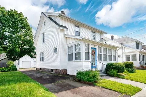 43 Quentin St, Hamden, CT 06517