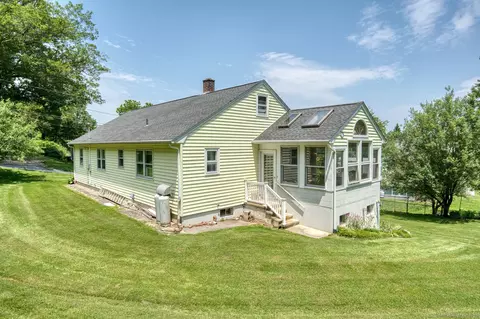 135 Jackson St, Torrington, CT 06790