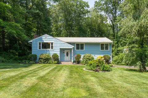 96 Patten Rd, North Haven, CT 06473