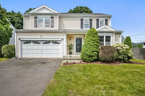 36 Lindbergh St, Fairfield, CT 06824