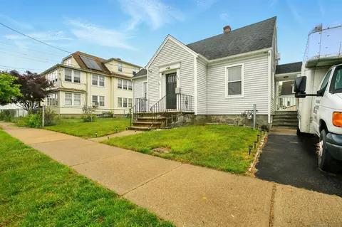 239 Graham St, Stratford, CT 06615