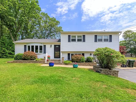 99 Walkley Dr, Southington, CT 06489