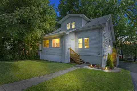 471 New Britain Rd, Berlin, CT 06037