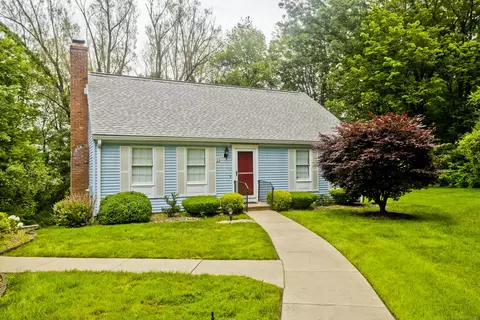 11 Oxford Dr #11, Suffield, CT 06078