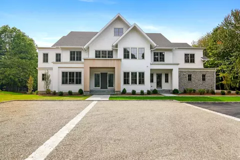 7 Roshab Ln, Westport, CT 06880