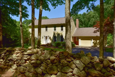 28 Olde Hall Rd, Hebron, CT 06248