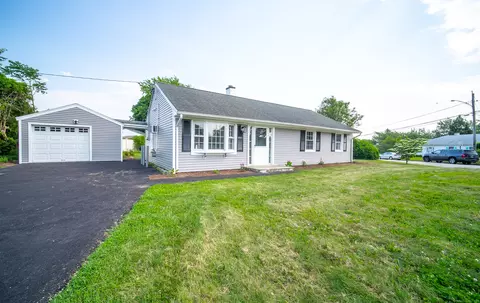 83 Indian Field Rd, Bridgeport, CT 06606