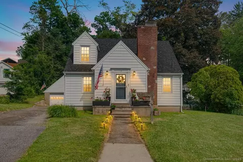 14 Rimmon St, Seymour, CT 06483