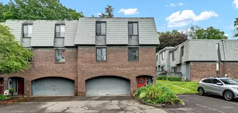 70 Trolley Crossing Ln #70, Middletown, CT 06457