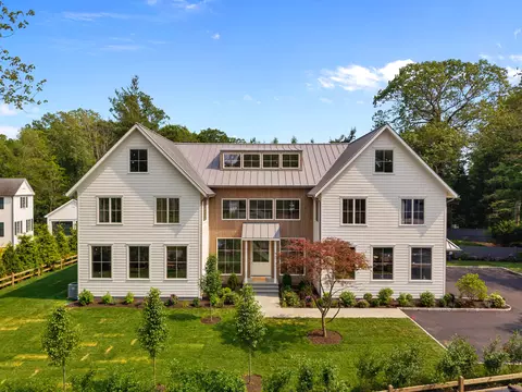 86 Old Rd, Westport, CT 06880