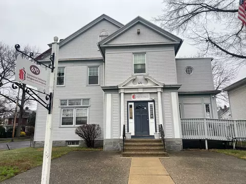 670 Clinton Ave, Bridgeport, CT 06605