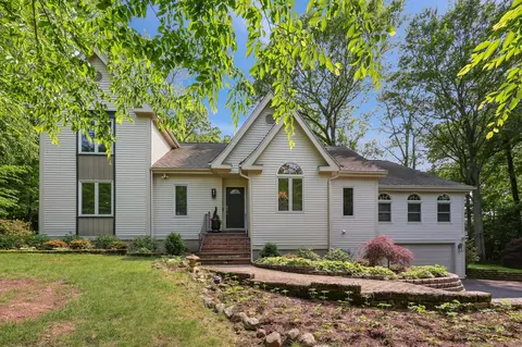 8 Highview Rd, Madison, CT 06443 photo 1