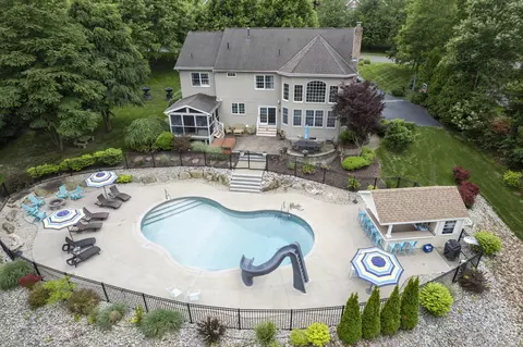 322 Paxton Way, Glastonbury, CT 06033