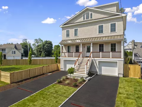 17 Benson Pl, Fairfield, CT 06824