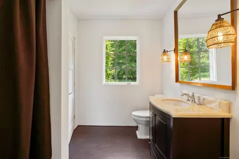 Bath - 77 Beaver Dam Rd, Salisbury, CT 06068 photo 1 of 3