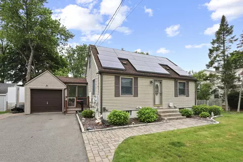 353 Maple Hill Ave, Newington, CT 06111