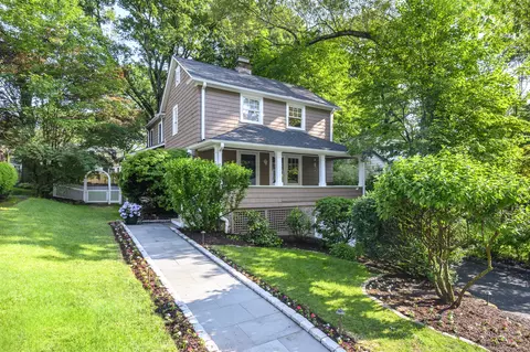 116 Knapp St, Stamford, CT 06907
