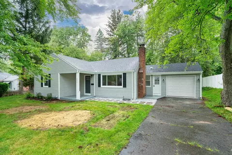 690 Bloomfield Ave, Windsor, CT 06095