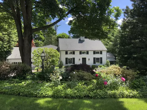 31 Selleck Pl, New Canaan, CT 06840