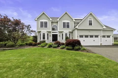 20 Victoria Ct, Berlin, CT 06037