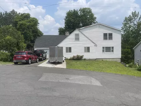 15 S Well Ave, Danbury, CT 06810