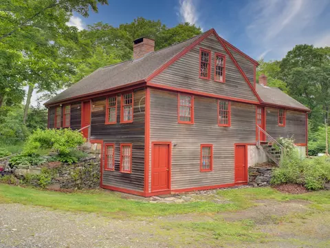 291 Cossaduck Hill Rd, North Stonington, CT 06359