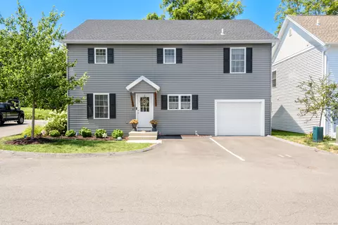 42 Chestnut St #11, Bethel, CT 06801