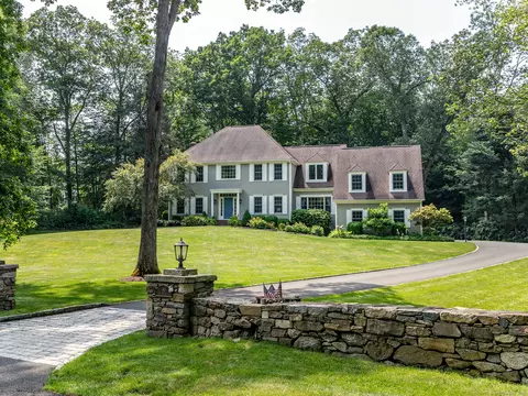 89 Iron Ore Hill Rd, Bridgewater, CT 06752