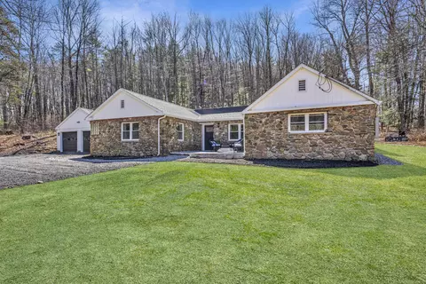 45 Westledge Rd, Simsbury, CT 06092