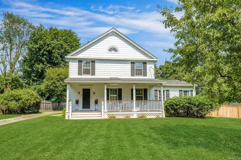 15 W Parish Rd, Westport, CT 06880