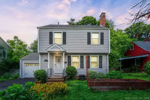 35 Tunxis St, New Britain, CT 06053