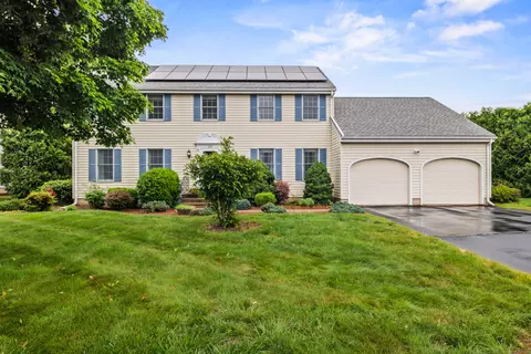 135 Windmill Hl, Wethersfield, CT 06109