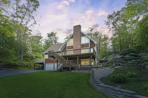 141 Stone Rd, Burlington, CT 06013