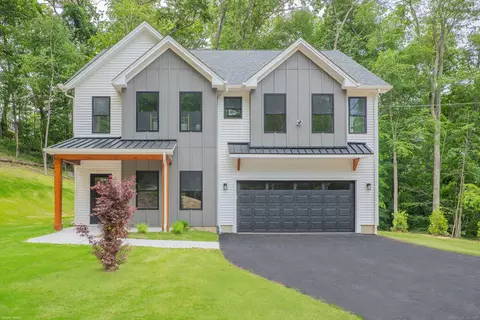 54 Tamarack Dr, New Milford, CT 06776