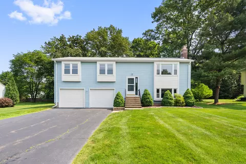 84 Bourbon St, South Windsor, CT 06074