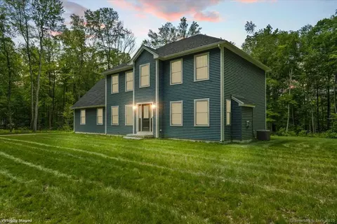 379 Tripp Hollow Rd, Brooklyn, CT 06234