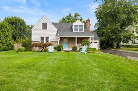 300 Soundview Ave, Stamford, CT 06902