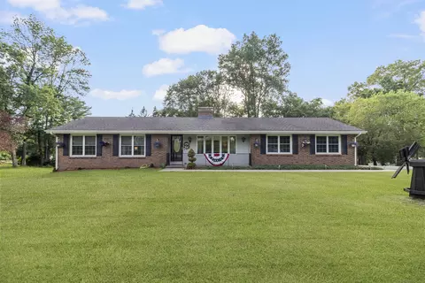 29 Birchwood Dr, Killingly, CT 06241