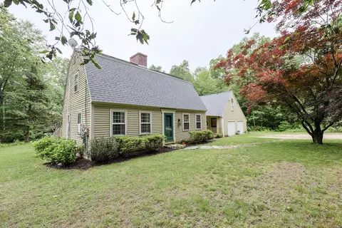 15 Harris Rd, Salem, CT 06420