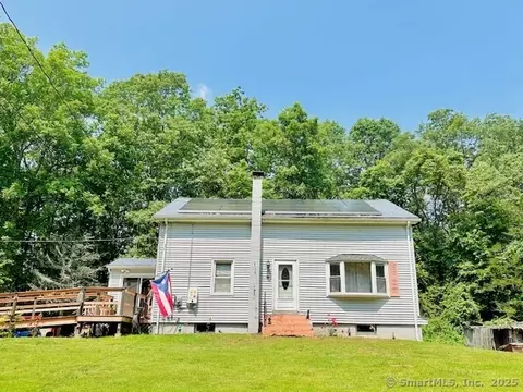 357 Green Hollow Rd, Killingly, CT 06239 photo 1