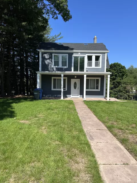 372 Oakland St, Manchester, CT 06042