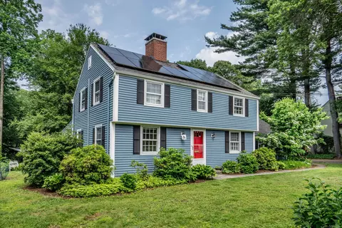 251 Ridgewood Rd, West Hartford, CT 06107