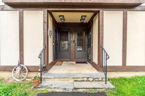 304 Foxwood Ln #304, Milford, CT 06461