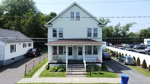 8 Park Ave, Enfield, CT 06082
