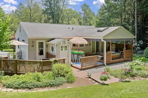 47 Little Bungee Hill Rd, Woodstock, CT 06282